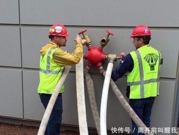  水管|工作人员正在喷水灭火，水流突然中断，检查后发现不可思议的一幕