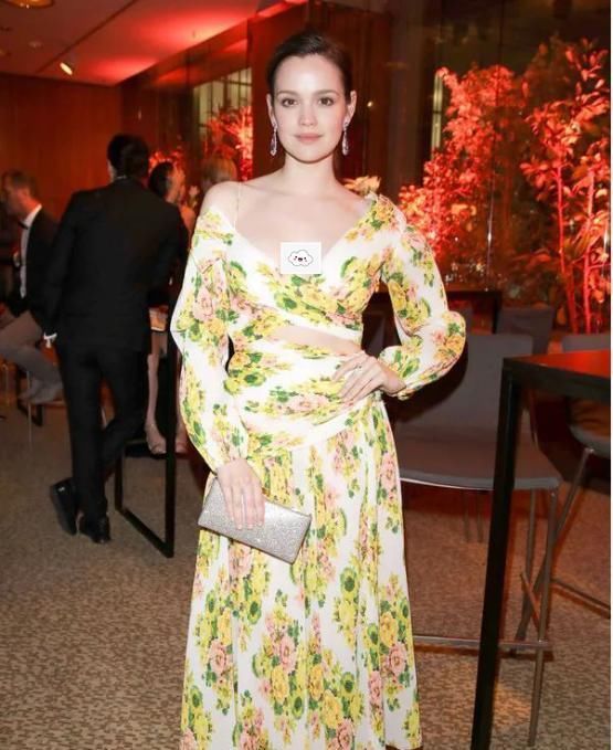  夏日|奔三女人夏季怎么穿搭才合适清爽夏日基础款,轻松穿出高级感