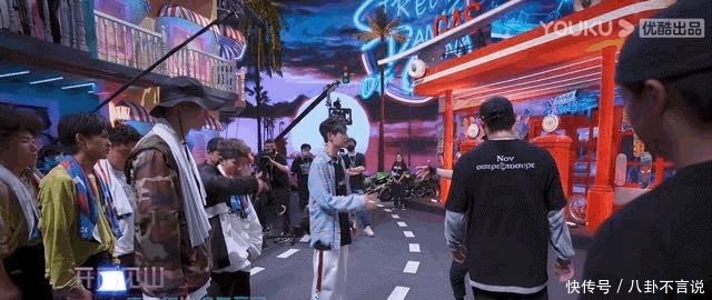 综艺|上个综艺而已,他有必要狂成这样