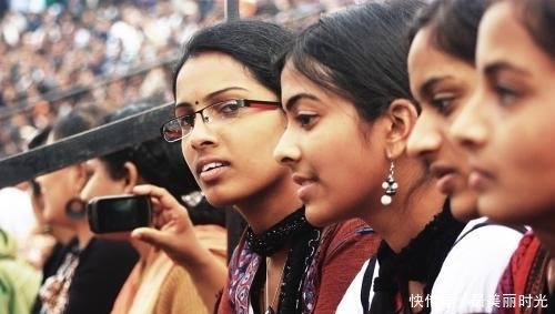 制度|印度的种姓制度是写在身份证上的吗?为什么不冒充高种姓?