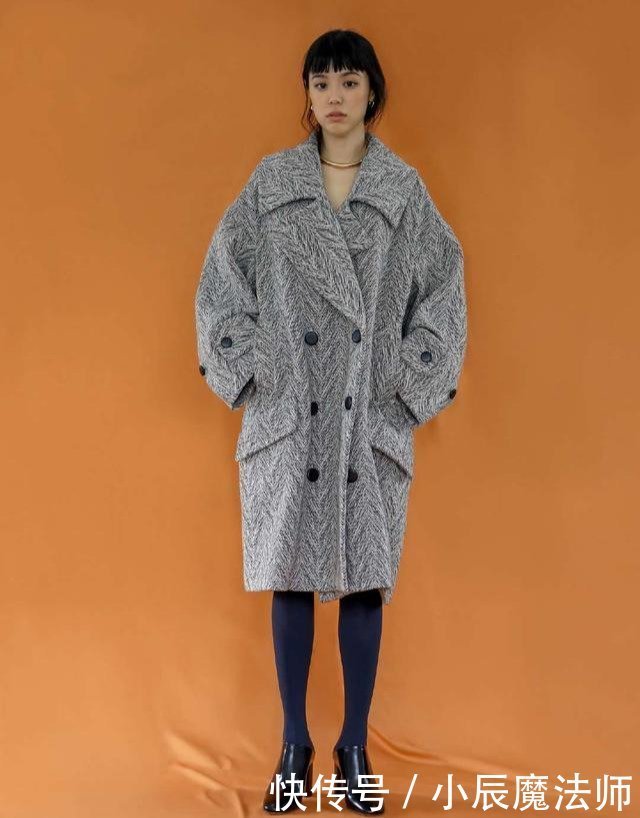 细节|小姐姐身穿早秋的连裤袜,请这样穿,真服日本的细节穿搭