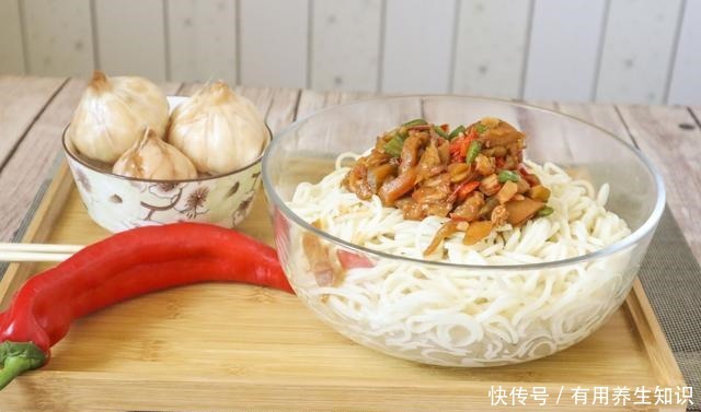 面条|煮面条时,开水下锅就错了,牢记这几点,面条筋道有嚼劲,还很香
