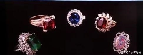 手机|“土豪”姑娘带五个“钻戒”,专家估价后,观众急忙拿出手机计价