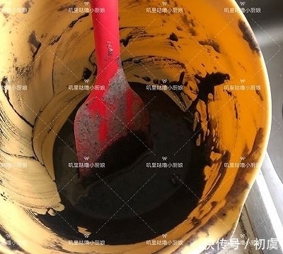 翻拌均匀|超人气龙猫甜甜圈