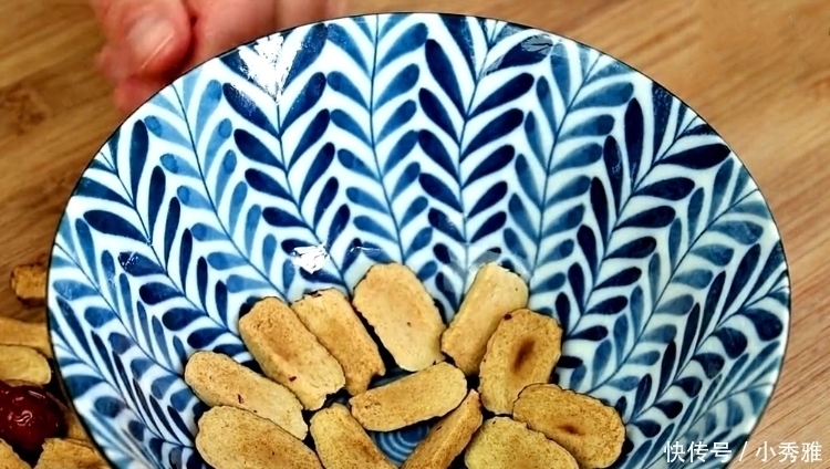 补血|天凉后,女人要多做它,连吃一周,脸色红润,还能补气血,超简单