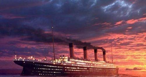 希契斯|“泰坦尼克号”的沉没并非偶然，只因舵手犯了一个小小的错误