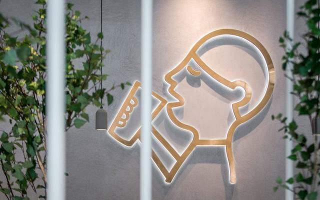 星巴克|越来越贵的喜茶和奈雪,能成为「中国星巴克」吗?