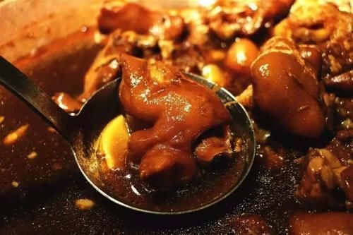 中国|猪蹄之后,又一中国美食在欧美火了,老外宁愿“打脸”也要吃