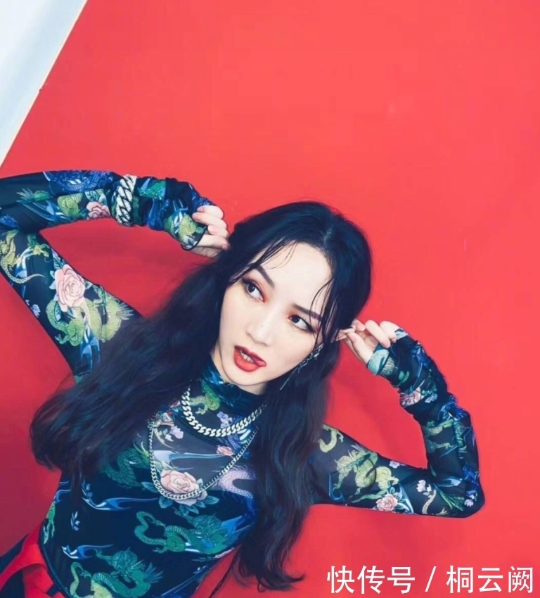  舞担|《浪姐》最离谱的就是，韩国二代女团的舞担，比不过业余的姐姐们