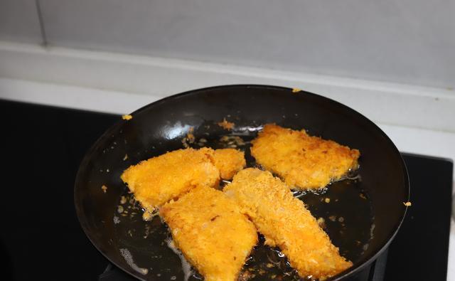 孩子|想吃汉堡不用买,手把手教您自制鳕鱼堡,味道一点也不输汉堡王