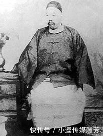 二郎腿|晚清真实老照片:跷二郎腿的书生,最后一张是李鸿章的孙子