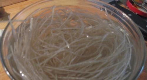 省事|降温后得多吃这玩意，当作早餐儿子爱吃，营养又省事，还甭和面呢