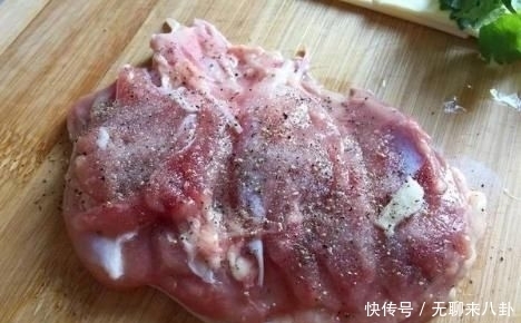  在家|鸡腿的100种做法十四：芝士鸡腿卷，在家自己做也可以这么好吃