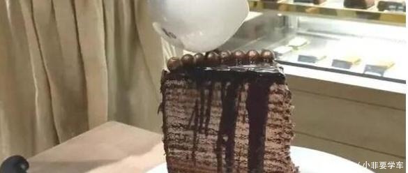 蛋糕店|外国某蛋糕店,10分钟吃完1块蛋糕,可终身免单,网友来中国呀