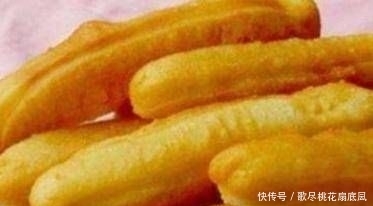  聪明|奶奶有一个聪明的方法做油条：不要煎或加水，香酥软脆特别好吃，简单零失败！