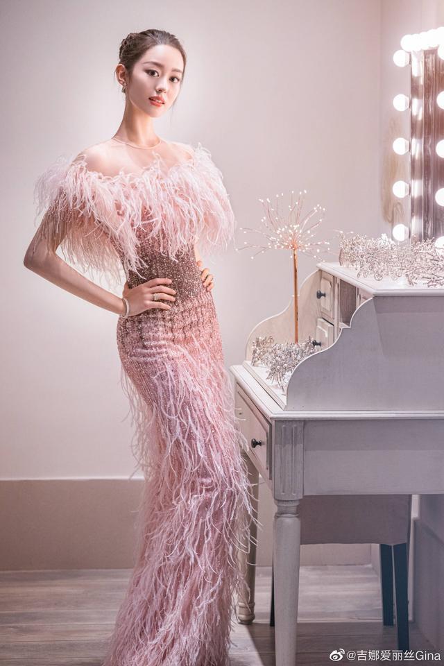 登场|郎朗小娇妻太可爱了!压轴登场综艺,吉娜现场学德国鸡打鸣!