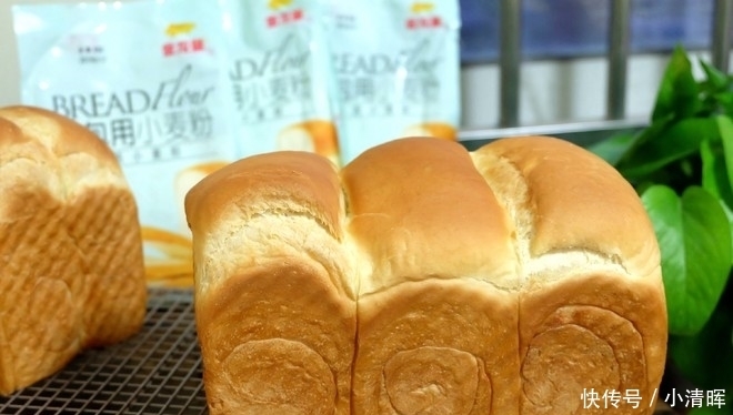 面团|面包别再买了,自己在家做,不用黄油不用高粉,柔软拉丝超好吃!