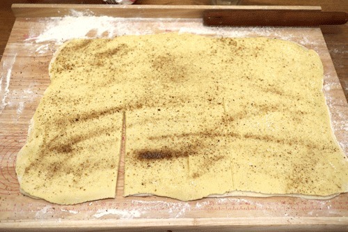  开发|教你做双色千层饼，柔软有滋味，让你学会1种，能开发出10多种