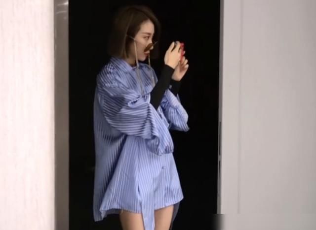 探班|乃万探班“青你二团”比拼臂力,不怪被称“老公团”金子涵厉害了