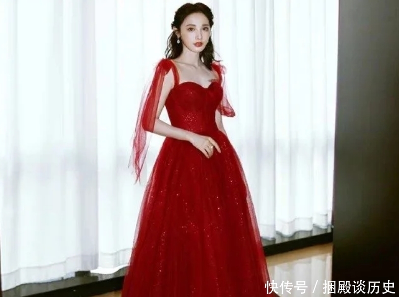 心理|心理测试:成人礼,你会穿哪款礼服?测你在男生眼中是美还是丑