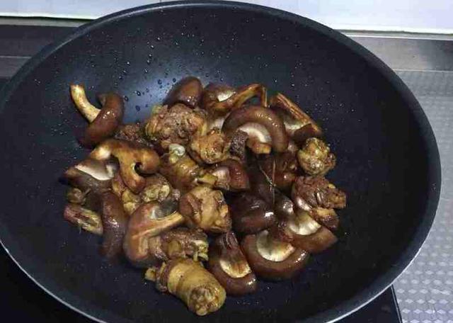  翻倍|它和鸡肉是“天生一对”，在家里经常这样吃，它们搭配营养翻倍！