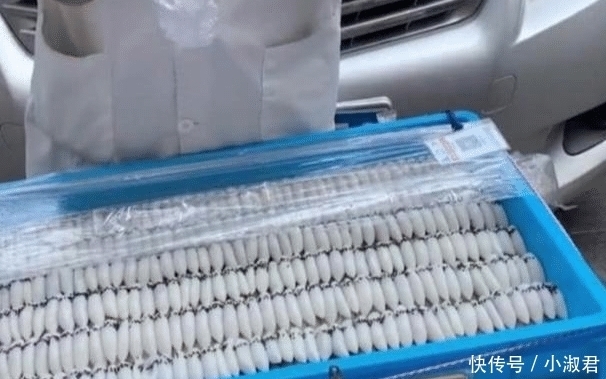 种小吃|像“子弹”一样的小吃,曾经1元吃饱,成为网红后,如今10元起卖!