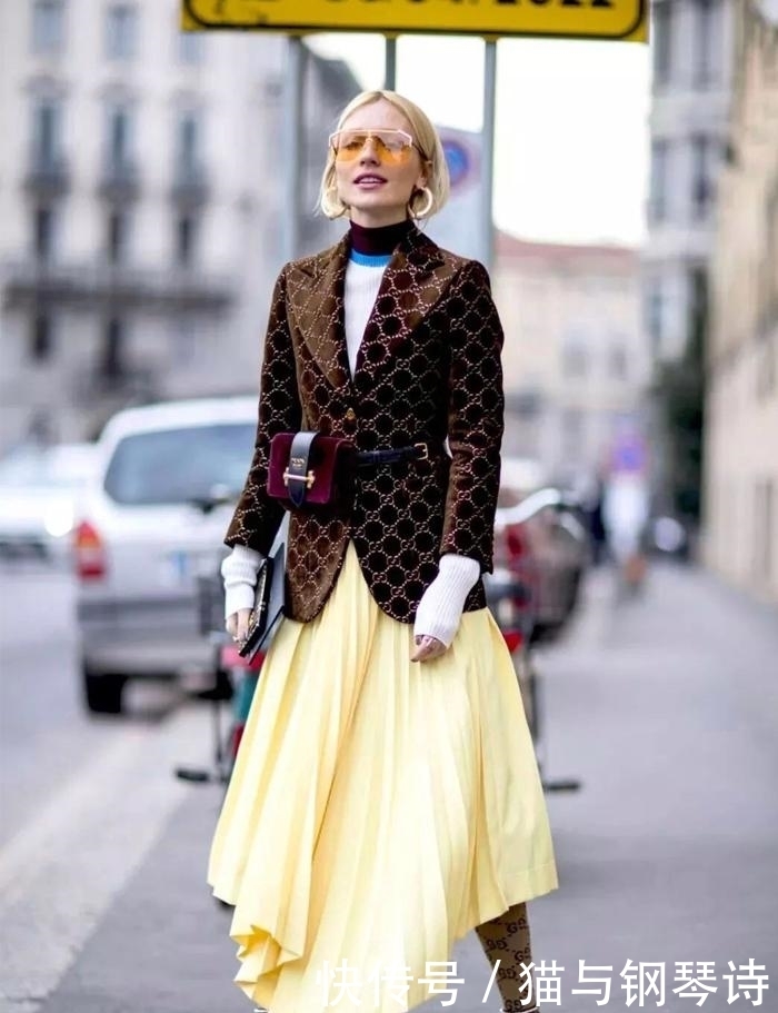 面料|谁说胯宽不能穿百褶裙！做好这三点，梨形身材也能穿得减龄又显瘦