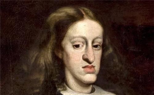 纯正|欧洲最传奇家族,为血统纯正选择近亲结婚,子孙后代都变鞋拔子脸