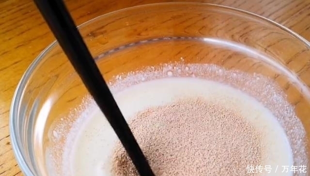 面包|红薯里加一个鸡蛋,不用烤箱,不用锅烙,简单一做,比面包还好吃