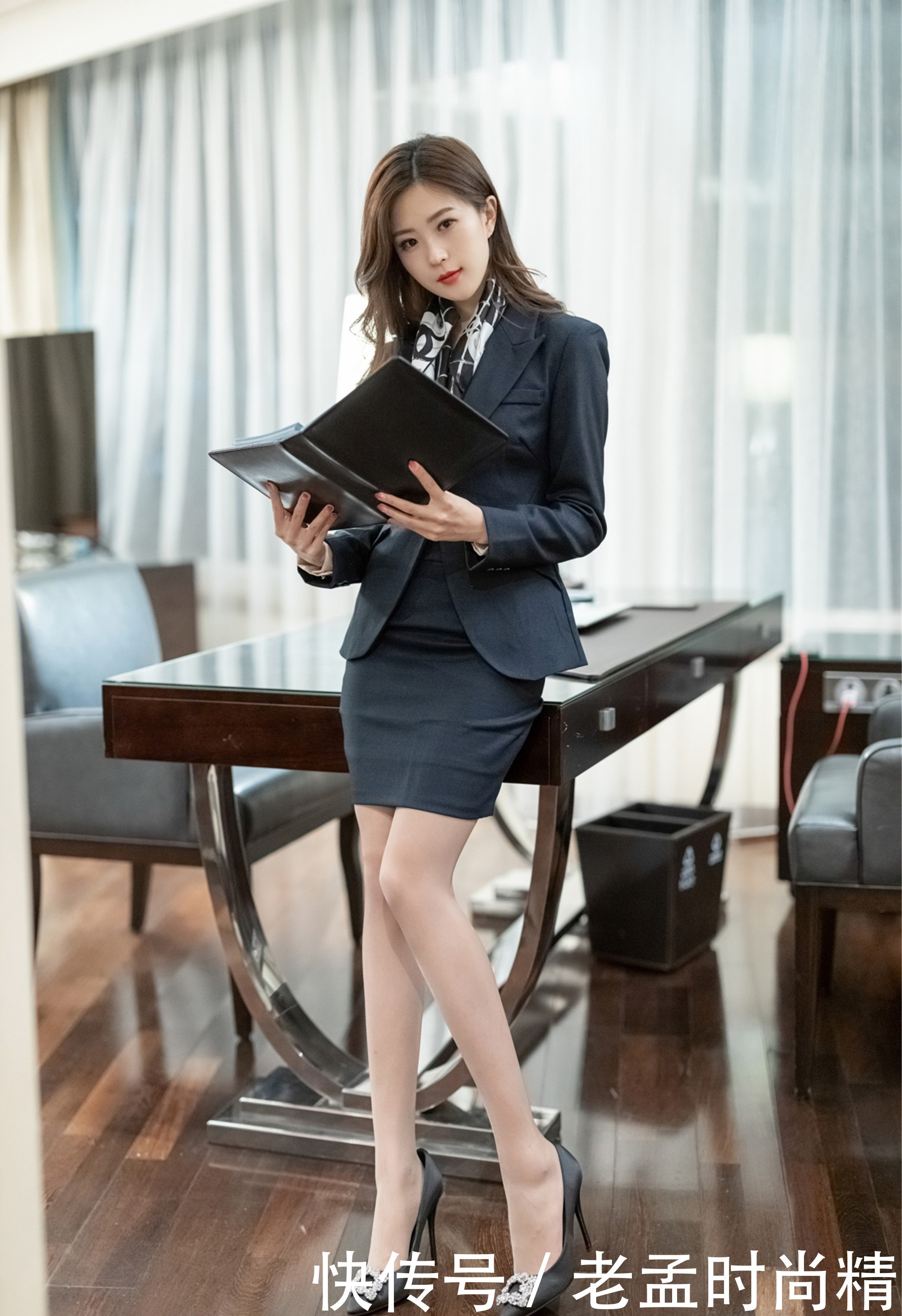  顾名思义|职业装，顾名思义就是在工作时穿着搭配的衣服