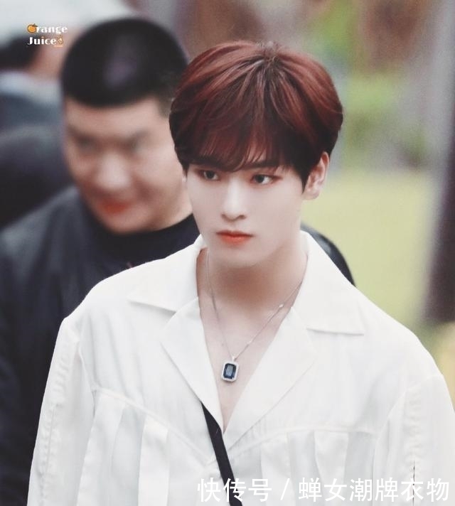 万能|万能基本白衬衫磨损,元素越简单,可能性越无限