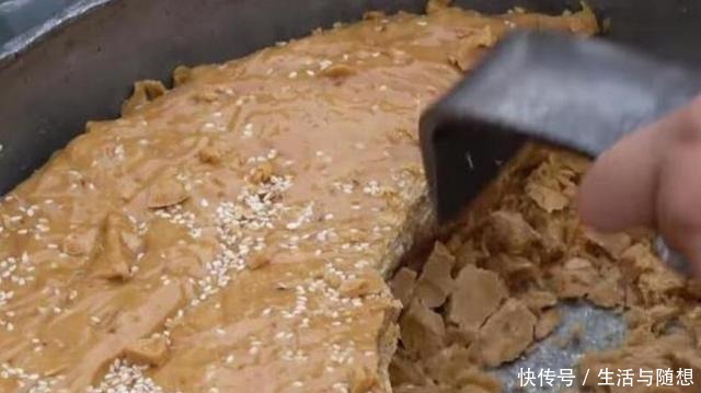 排队|“已消失”的小吃,大姐一天能卖一大盆,排队的客户占据半条街!