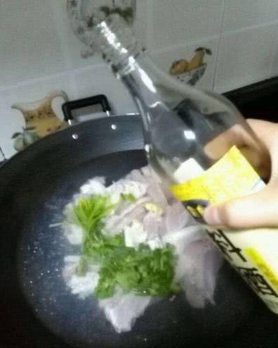 白无|手把手教你“炖羊肉”最简单的办法,牢记2样食材,鲜奶白无膻味