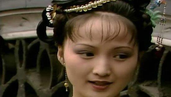 林黛玉|才不如林黛玉,谋不如薛宝钗,她却在红楼梦你生活得游刃有余