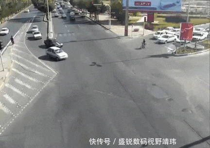 到底|搞笑GIF:美女别再拍了,饭到底还做不做了