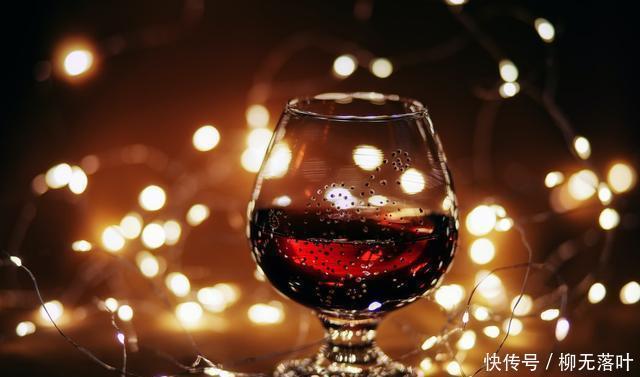 酒友|喝葡萄酒时经常被忽略的4个小细节，我猜你最多知道1个！