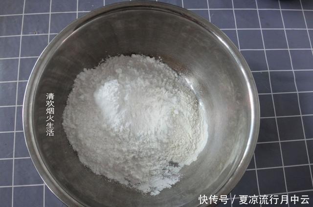 凉皮|凉皮最简单的做法,不揉面,不洗面,口感筋道有嚼劲,一碗吃不够