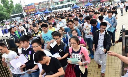 成绩|三胞胎姐妹高考成绩均过610分，网友：学霸姐妹花