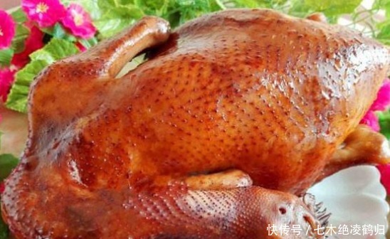  嫩皮|做豉油鸡时，万万不可直接下锅焖，多加一步，色泽艳丽、肉嫩皮滑