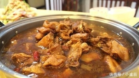  适量|“炖鸡”别只会加水! 用它炖比原来的香10倍, 鸡肉更嫩更入味