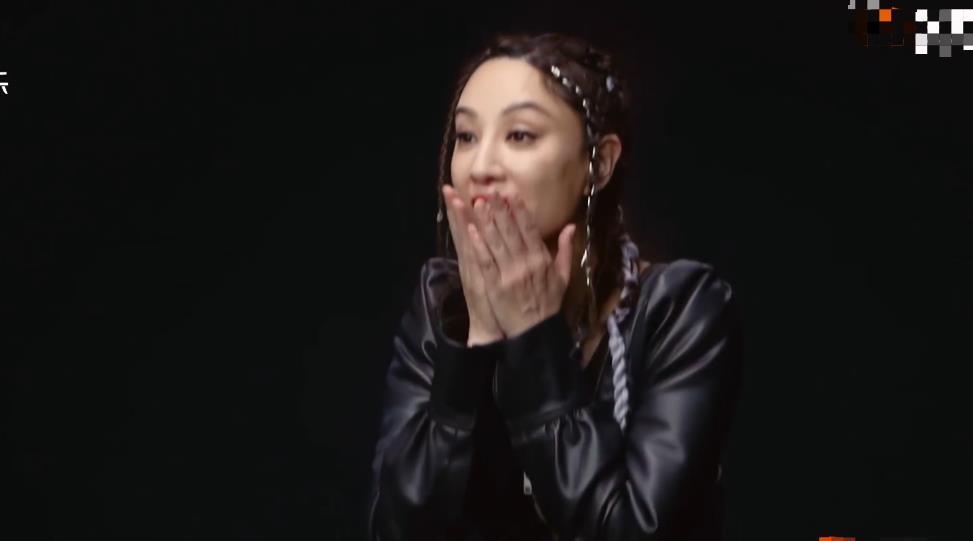 关键|有一种“憨”叫郑希怡,揭晓结果不看关键的,先看下面的吓到自己了