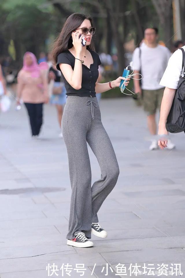 轻女孩|过了40岁的女人，夏季尽量选择阔腿裤，时髦显瘦又吸睛！