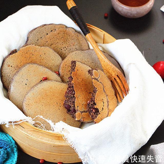 红豆|红豆杂粮饼,简单的早餐,又快又好吃