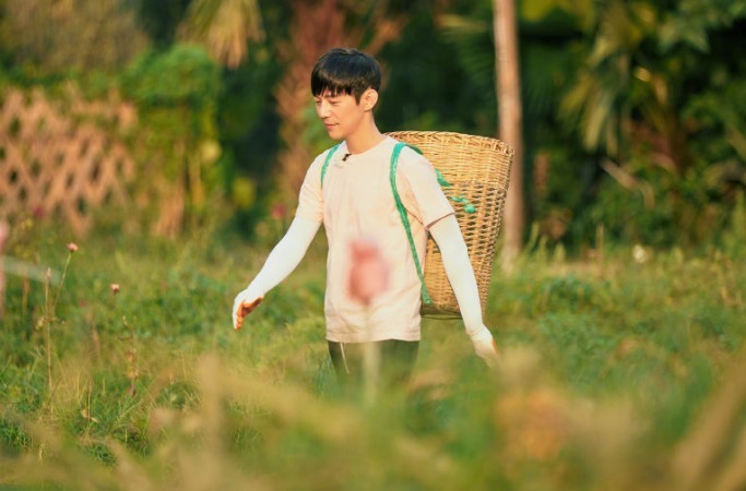  吴昕|快乐家族做客《向往4》，吴昕过于活泼，意外说出何老师的小秘密