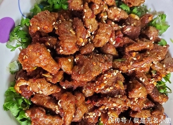 解馋|简单几步即可上桌的解馋下饭菜,香辣开胃,两碗饭不够吃!