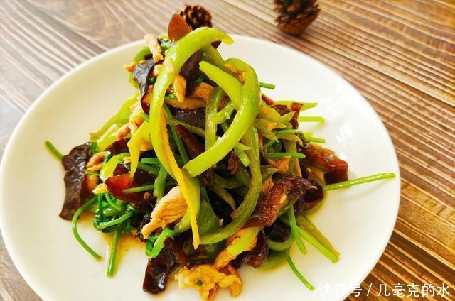  木耳|炒肉丝时，多加这3样食材，看着有食欲，香辣可口，上桌光盘
