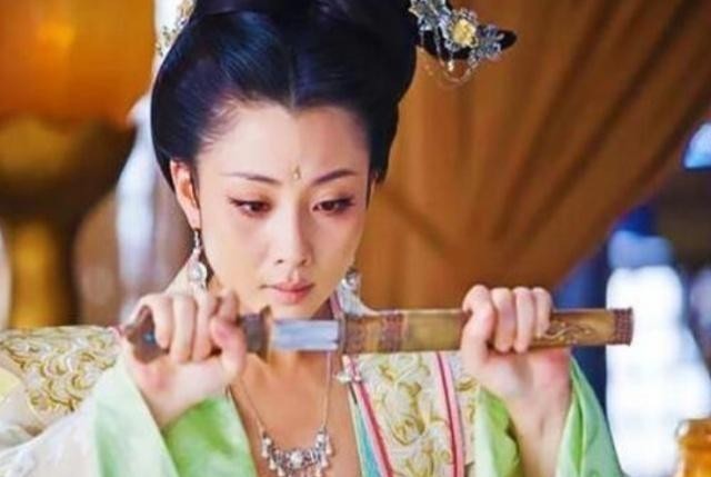 孩子|公主上道观祈福,看到一道姑身上玉佩后,大声喊道:参见皇嫂!