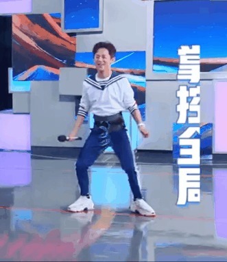 没事|张艺兴上《快本》太受捧游戏比拼何炅放水,别人被捉弄他全没事