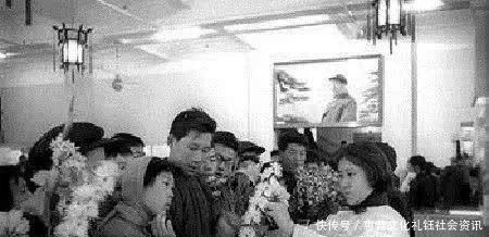 春节|老照片80年代过年的真实场景,看完我流泪了