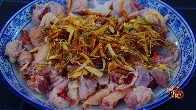  五指毛桃|我家鸡肉从不炒着吃，加1把树根，不炖不煮不红烧，上桌就扫光